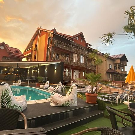 Hypnotic Villa Piteszti Zewnętrze zdjęcie