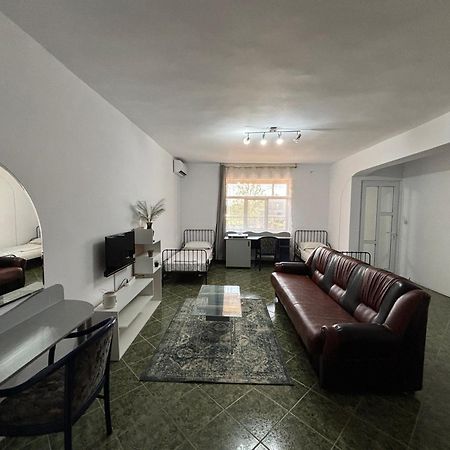 Hypnotic Villa Piteszti Zewnętrze zdjęcie