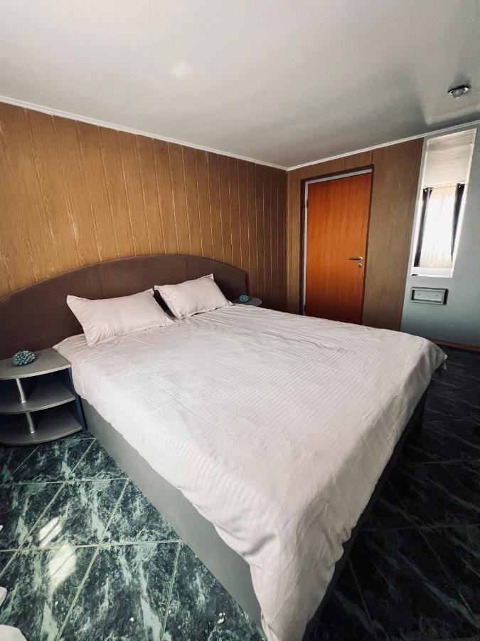 Hypnotic Villa Piteszti Zewnętrze zdjęcie