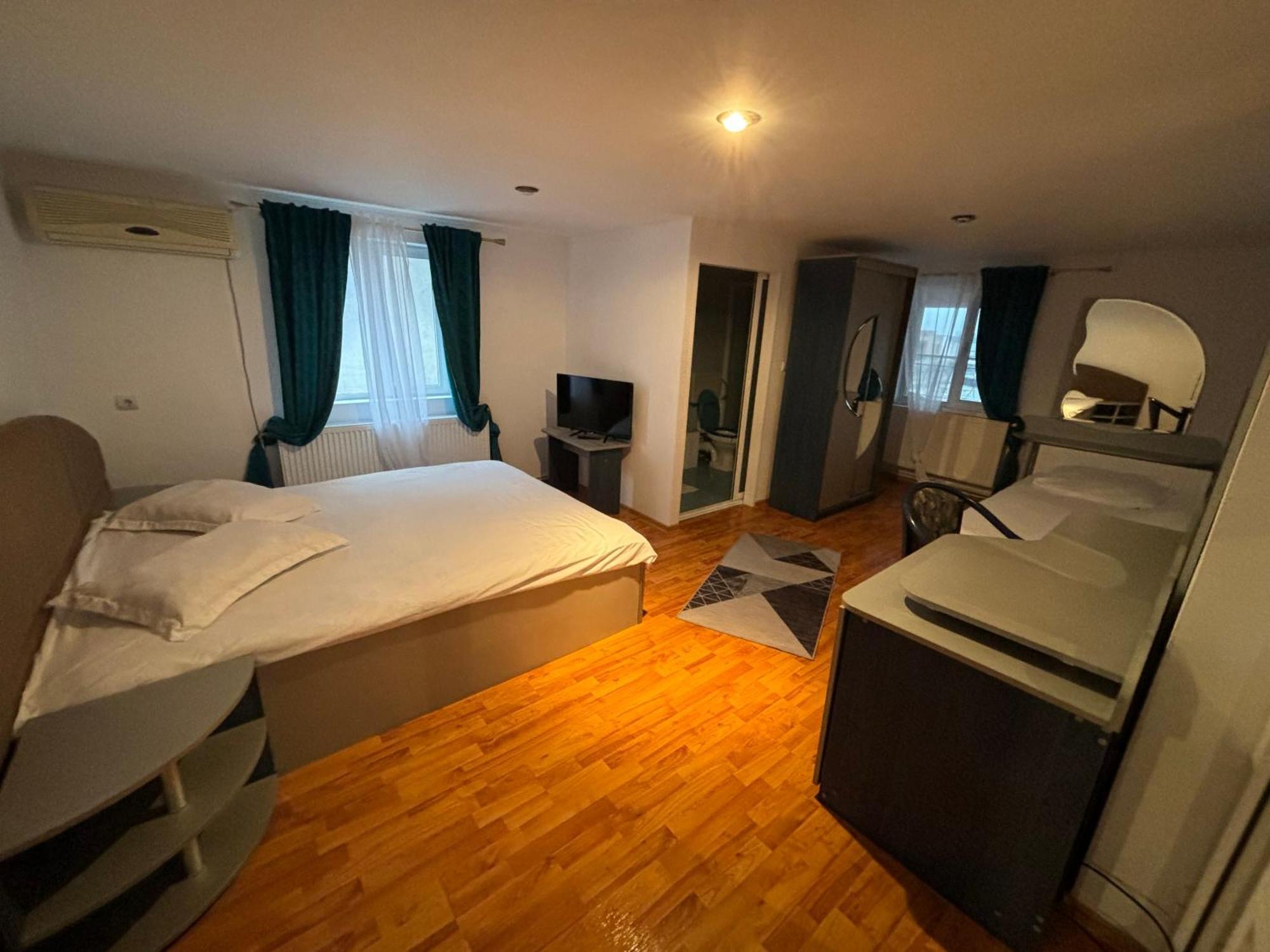 Hypnotic Villa Piteszti Zewnętrze zdjęcie