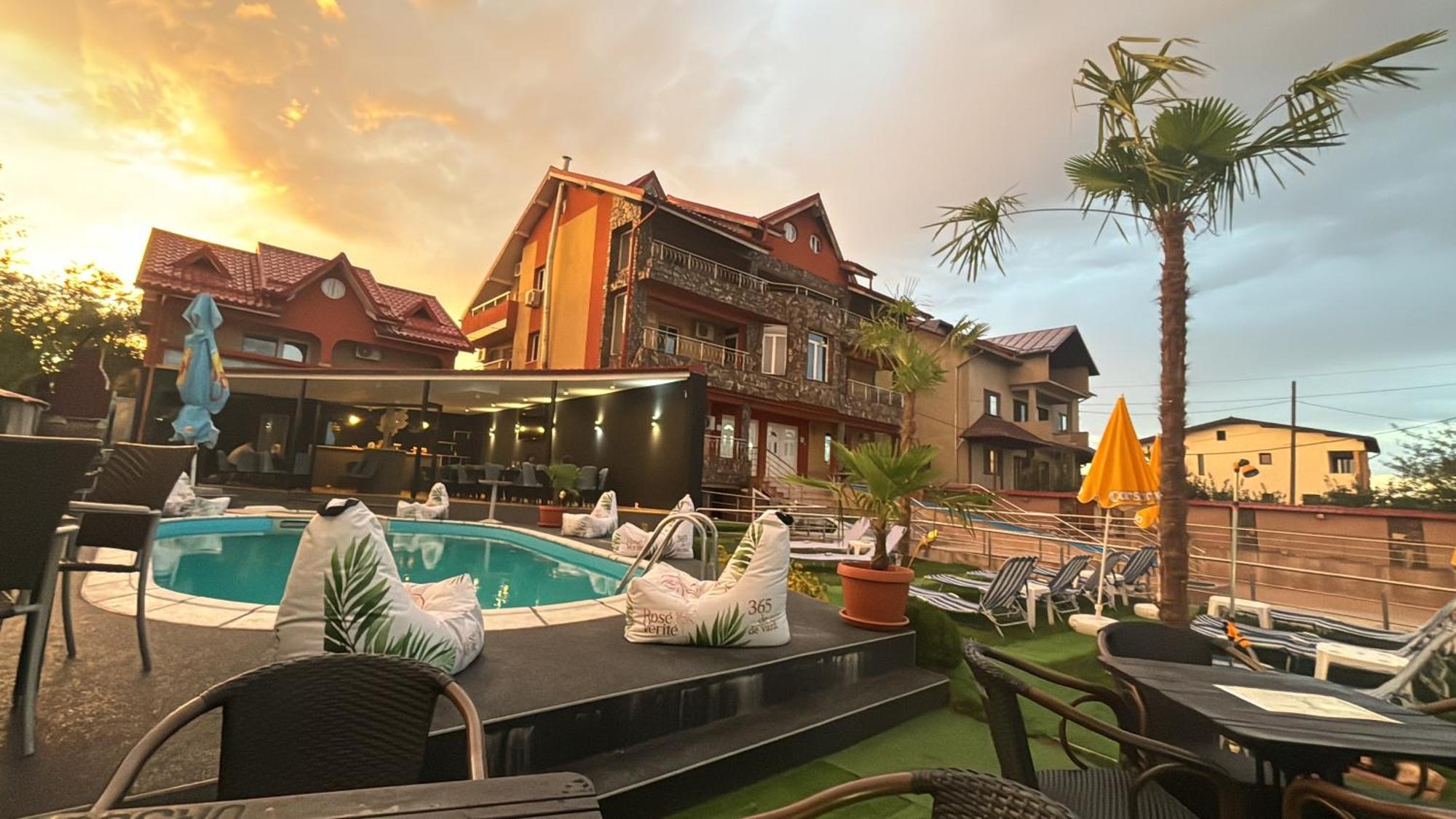 Hypnotic Villa Piteszti Zewnętrze zdjęcie